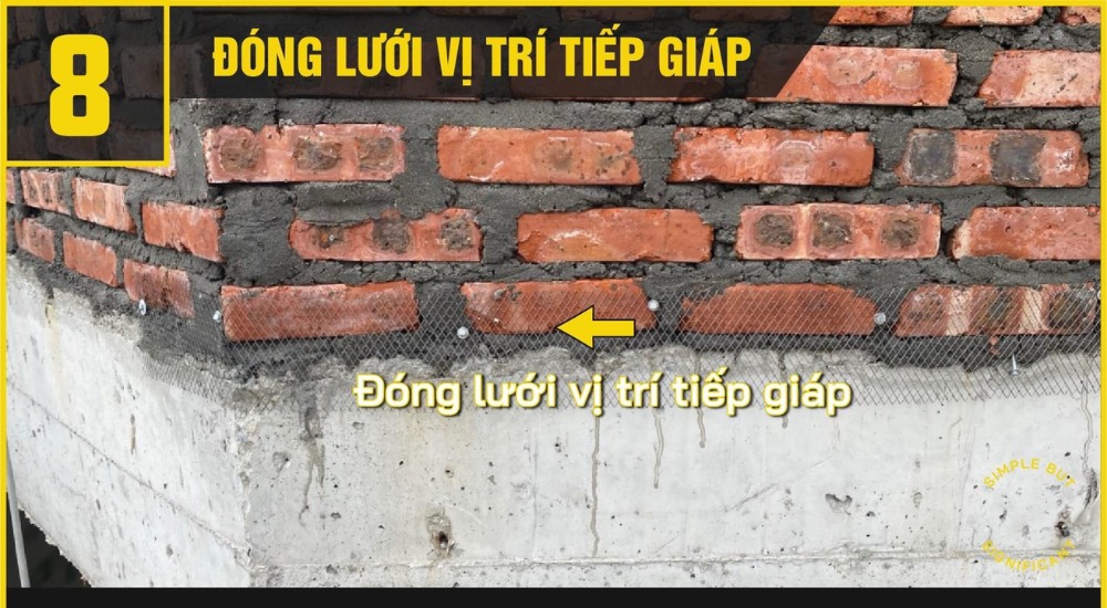 Đóng lưới mắt cáo tại tường tiếp giáp bê tông